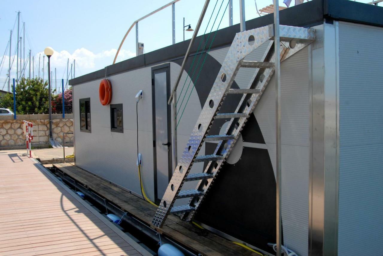House Boat Luxury Cagliari Hotell Exteriör bild